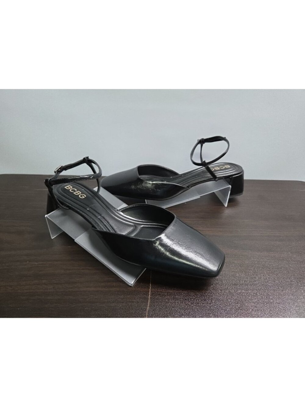 BCBGeneration Queenie Ankle Strap Pump - MSRP $145 CAD - NEW SZ 8.5 NO BOX Black